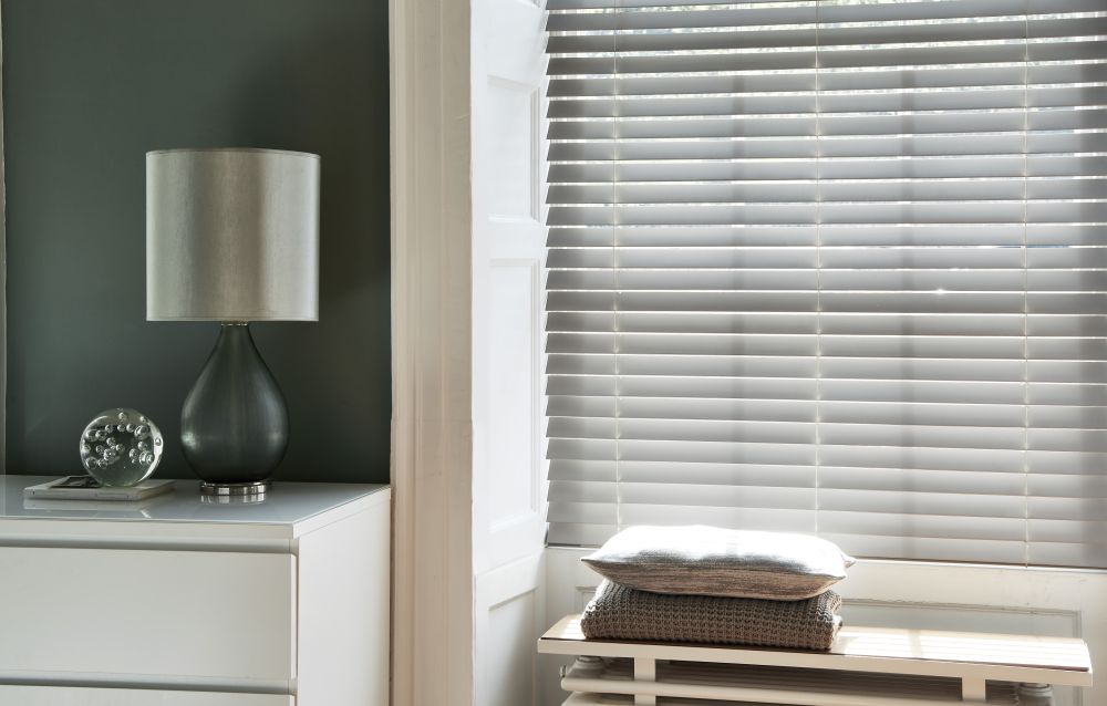Faux Wood Venetian Blinds | Essence Canvas | Rainbow Blinds Glasgow